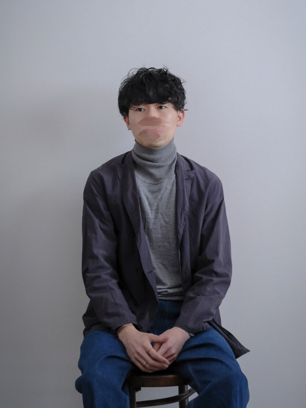 「休日スタイル、シンプルコーデ、ワイドデニム、ジャケット」｜「COMOLIのアイテム（ジャケット/アウター、ブルー系）」を使った、UTさん（メンズ・186cm）の春コーディネートの1枚目の写真