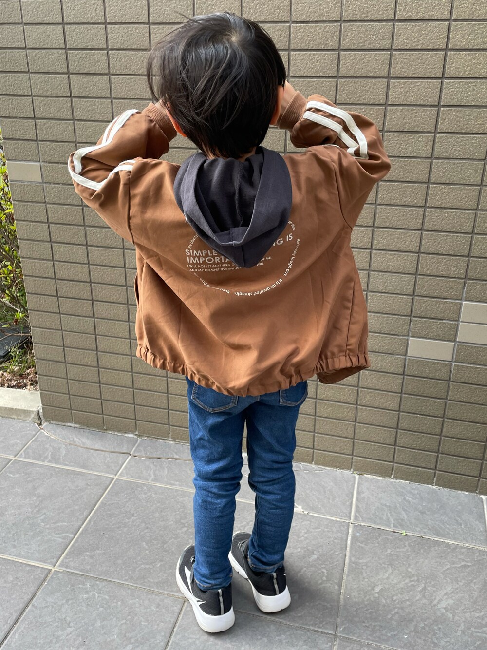 「男の子、休日スタイル、秋服、西松屋、プチプラコーデ、プチプラ」｜「akanorenのアイテム（パーカー、ブラック系）」を使った、®︎etasさん（キッズ・110cm）の秋コーディネートの1枚目の写真