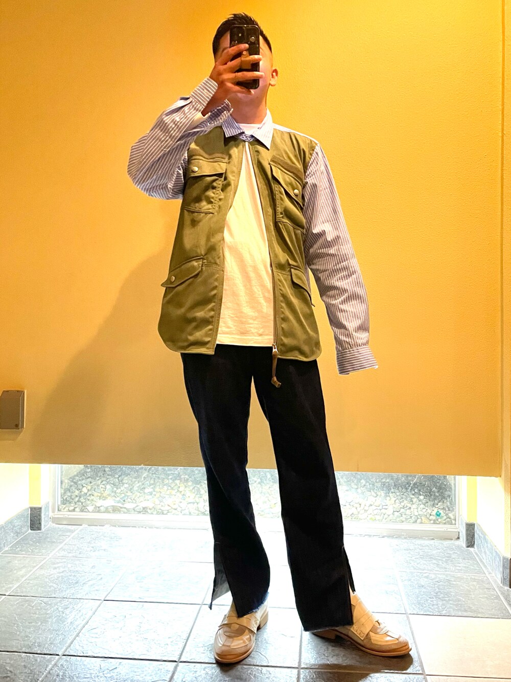 「デニムっていいよね、夏コーデ、シンプルコーデ、きれいめカジュアル、春夏コーデ、休日コーデ、大人カジュアル、革靴、低身長、フレアパンツ、ローファー、COMME des GARCONS、カスタネ」｜「COMME des GARCONSのアイテム（シャツ/ブラウス、ブルー系）」を使った、N.さん（メンズ・168cm）の夏コーディネートの1枚目の写真