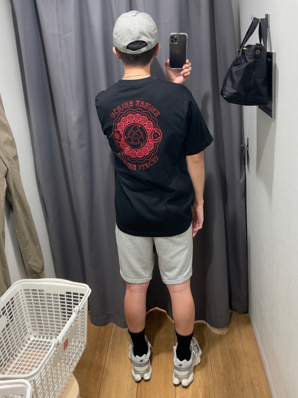 「ニューバランス、Taiwan、Taichung、PORTER、kaws、G-SHOCK、CASIO、GU、naruto shippuden、u9060gry、New Balance、ＮＢ、nbtw」｜「GUのアイテム（Tシャツ/カットソー、ブラック系）」を使った、BryantCiouさん（メンズ・168cm）の秋コーディネートの1枚目の写真
