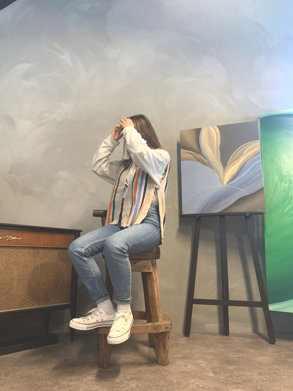 「デニム、カジュアルコーデ」｜「CONVERSEのアイテム（スニーカー、ホワイト系）」を使った、knnさん（レディース・152cm）の夏コーディネートの1枚目の写真