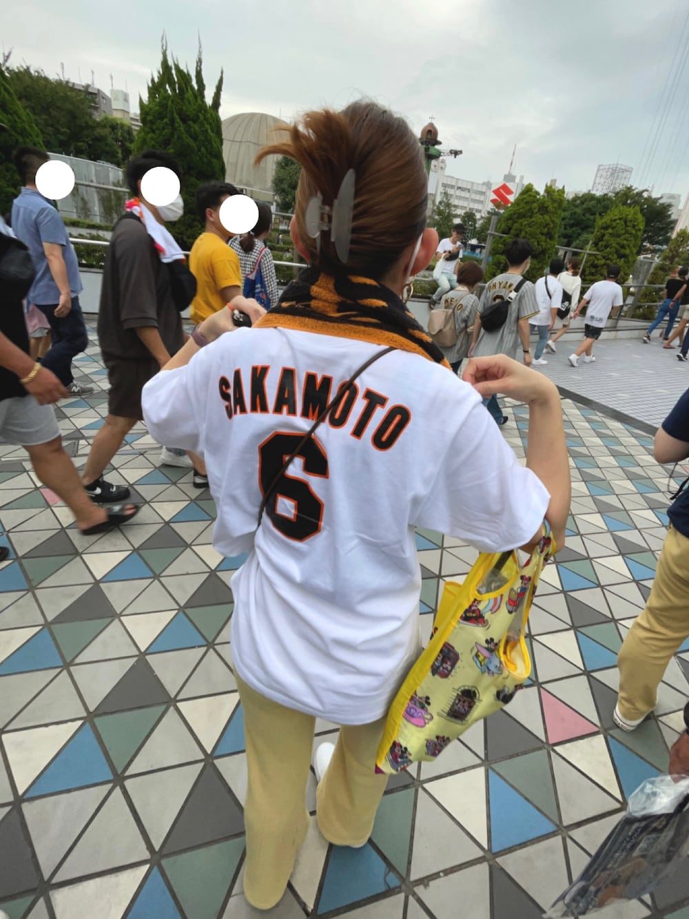 「休日スタイル、パンツコーデ、低身長、野球観戦、野球観戦コーデ、野球」｜「apres jour mignonのアイテム（スラックス、イエロー系）」を使った、knnさん（レディース・152cm）の夏コーディネートの1枚目の写真