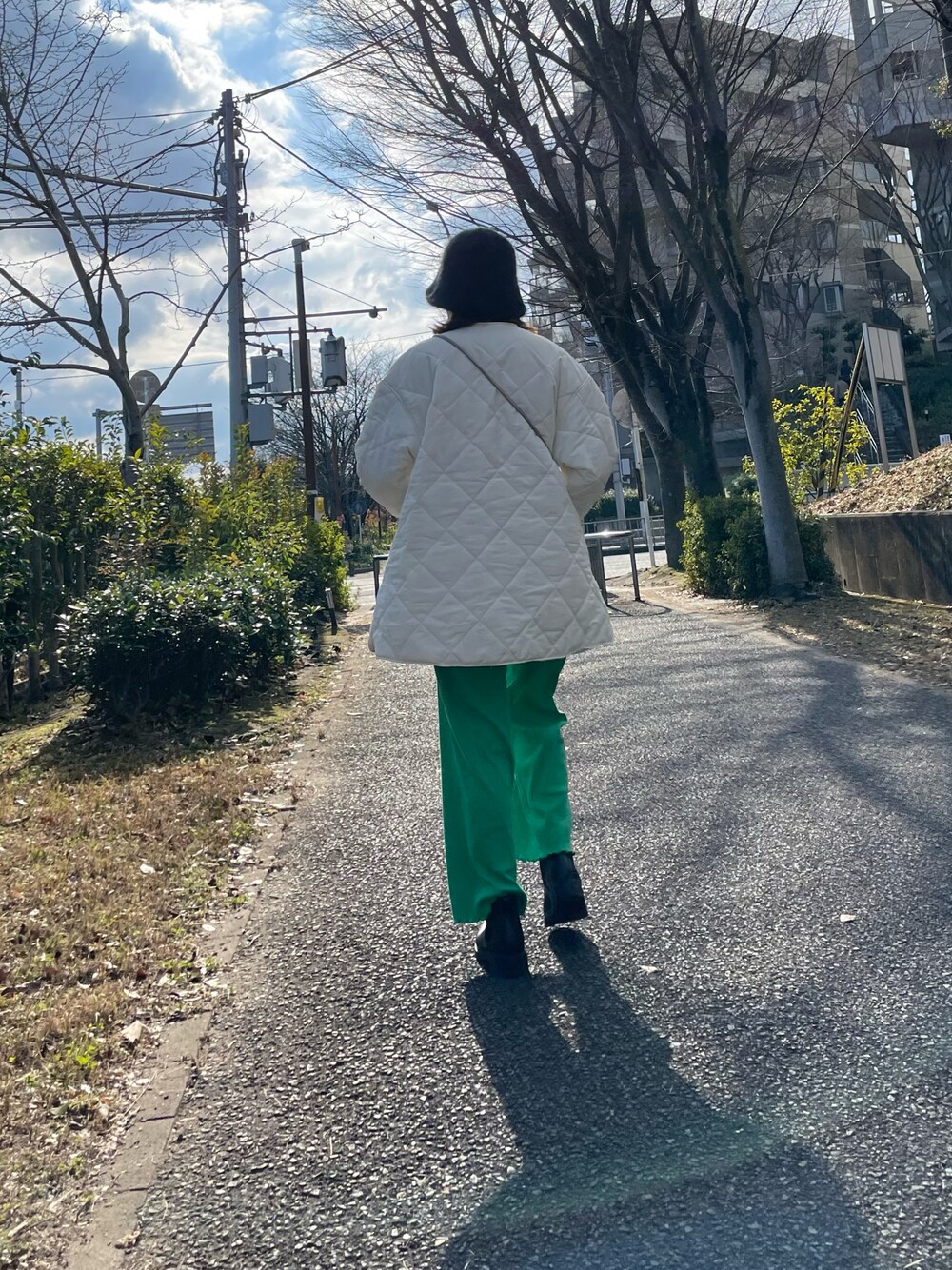 「お出かけコーデ、ラクチンコーデ、休日コーデ、着回しコーデ、冬アウター、お洒落さんとつながりたい、プチプラコーデ、キルティングジャケット」｜「select MOCAのアイテム（その他パンツ、グリーン系）」を使った、knnさん（レディース・152cm）の冬コーディネートの1枚目の写真