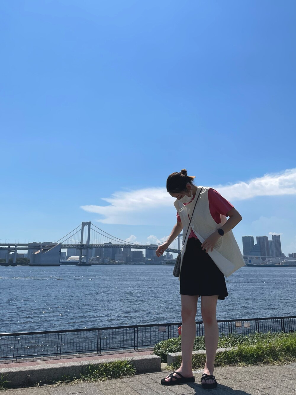 「夏コーデ、夏、ラクチンコーデ、ベスト、ハーフパンツ、カジュアル、低身長コーデ」｜「Birthday roomのアイテム（その他パンツ、ブラック系）」を使った、knnさん（レディース・152cm）の夏コーディネートの1枚目の写真