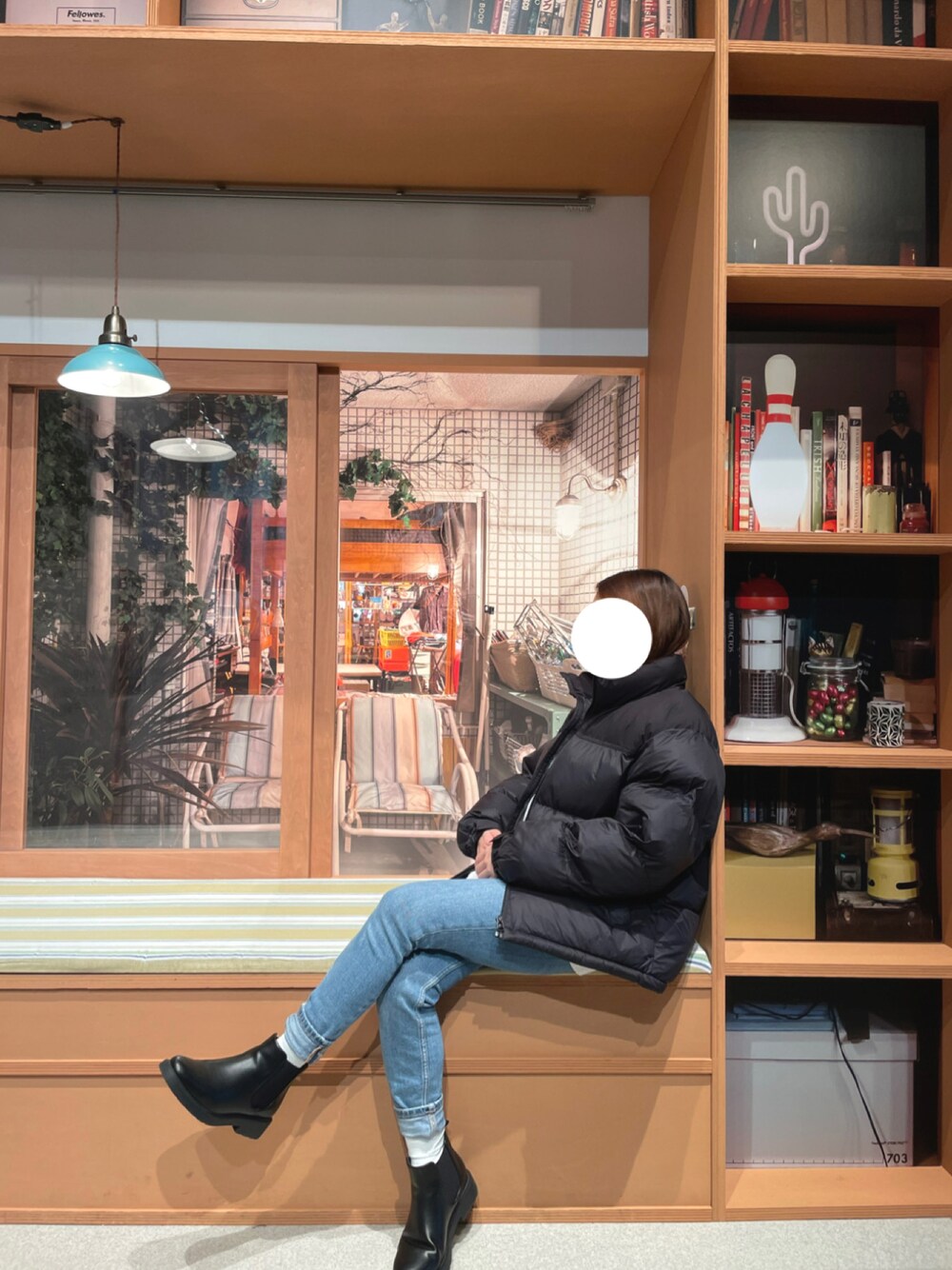 「あったかコーデ、休日スタイル、シンプルスタイル、今日のコーデ、おしゃれさんと繋がりたい、低身長コーデ、ダウンジャケット」｜「UNIQLOのアイテム（ブーツ、ブラック系）」を使った、knnさん（レディース・152cm）の冬コーディネートの1枚目の写真