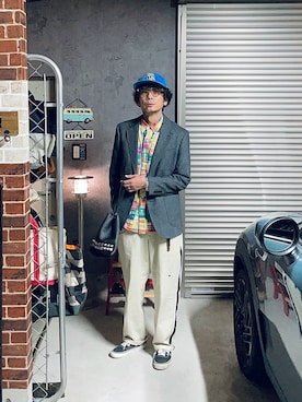 「アイテム（サングラス、ゴールド系）」を使った、h.s.k.さん（メンズ・176cm）の秋コーディネート