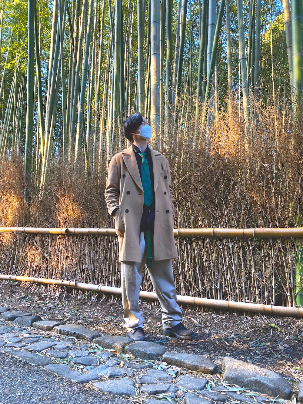 「ネクタイ、メンズファッション、ビッグシルエット、お洒落さんとつながりたい、オーバーサイズ、嵐山、相互フォロー、相互フォローしましょう！」｜「HAREのアイテム（トレンチコート、ベージュ系）」を使った、TEIRUさん（メンズ・173cm）の春コーディネートの1枚目の写真