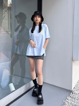 「アイテム（デニムスカート）」を使った、Misaさん（レディース・158cm）の秋コーディネート