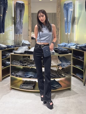 「GYDA（ジェイダ）のハイウエストワンウォッシュフレアパンツ（デニムパンツ、ブラック系）」を使った、Misaさん（レディース・158cm）の夏コーディネート