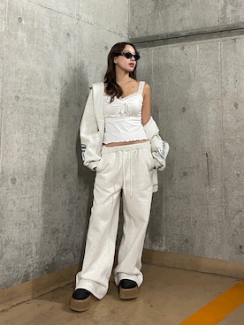 「アイテム（スリッポン）」を使った、Rionaさん（レディース・159cm）の秋コーディネート