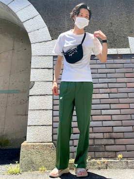 サンダルを使った グリーンパンツ のメンズ人気ファッションコーディネート Wear