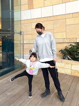 「coen（コーエン）の【2SETアイテム】TC裏毛深Vネックスウェット＆ロンTセット（スウェット、グレー系）」を使った、yukiyoさん（レディース・171cm）の秋コーディネート