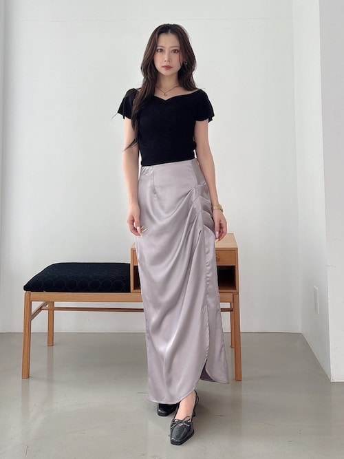 チェーン付きオフショルニット