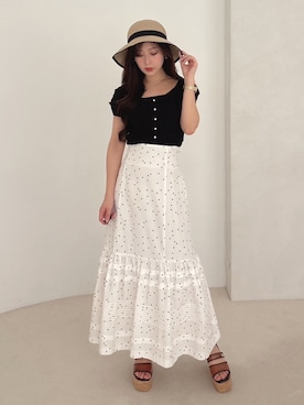 「MERCURYDUO（マーキュリーデュオ）のタックティアードスカート（スカート、ホワイト系）」を使った、mikaさん（レディース・155cm）の春コーディネート