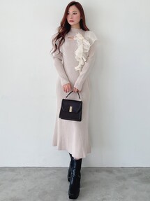 異素材コサージュニットワンピース　マーキュリーデュオ　MERCURY DUO 異素材コサージュニットワンピース｜マーキュリーデュオ