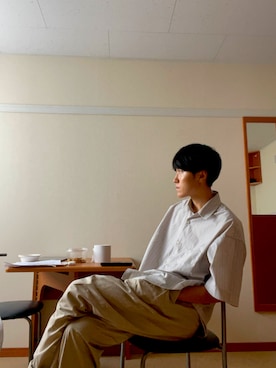 「アイテム（シャツ/ブラウス、シルバー系）」を使った、AIKIさん（メンズ・175cm）の夏コーディネート