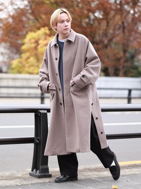 「JUNRED（ジュンレッド）のアイテム（ステンカラーコート）」を使った、EIJIさん（メンズ・173cm）の冬コーディネート