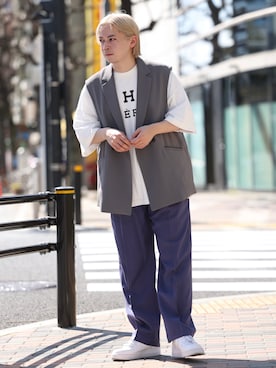 「ジレ」｜「アイテム（その他）」を使った、EIJIさん（メンズ・173cm）の春コーディネート