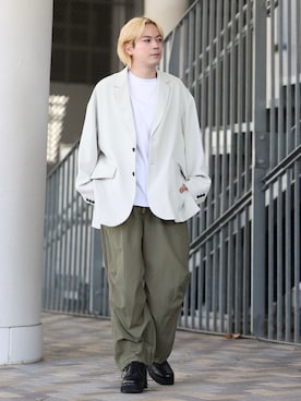 「re_k by JUNRED（レクバイジュンレッド）のアイテム（テーラードジャケット）」を使った、EIJIさん（メンズ・173cm）の春コーディネート
