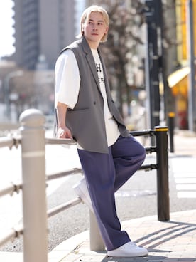 「ジレ」｜「アイテム（その他）」を使った、EIJIさん（メンズ・173cm）の春コーディネート