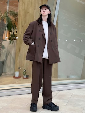 「JUNRED（ジュンレッド）の【ソフトタッチカルゼ】ルーズダブルジャケット（テーラードジャケット、ブラウン系）」を使った、カズヤさん（メンズ・170cm）の秋コーディネート