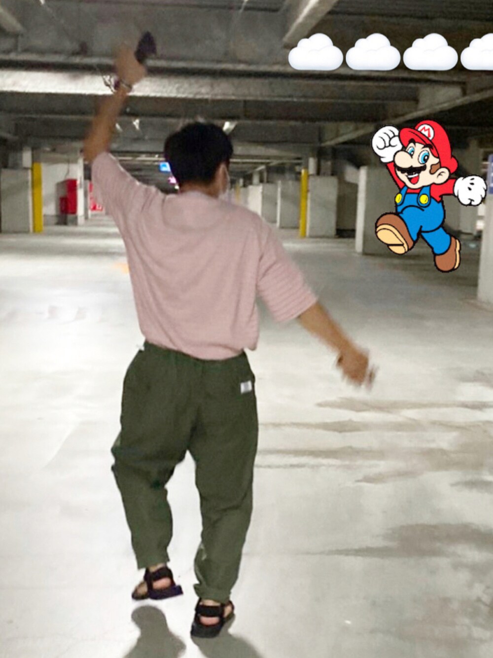 「Tシャツ/カットソー、カジュアルコーデ、Ｔシャツ、ファッションの力を信じよう、大学生コーデ、大学生、夏休み、ciaopanicTYPY、FREAK’Ｓ STORE、カーゴパンツ、ボーダー、カーキ」｜「CIAOPANIC TYPYのOSOROレトロボーダーTEE（Tシャツ/カットソー、ブラック系）」を使った、たいまるさん（メンズ・165cm）の夏コーディネートの1枚目の写真