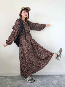 キャップを使った 花柄ワンピース の人気ファッションコーディネート 髪型 ミディアムヘアー Wear