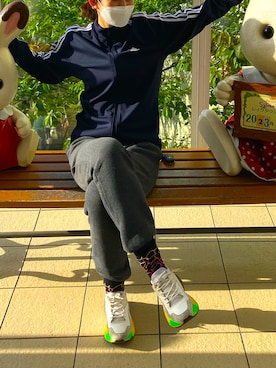 「STELLA McCARTNEY（ステラマッカートニー）のアイテム（スニーカー）」を使った、えみ☺︎☆さん（レディース・172cm）の春コーディネート