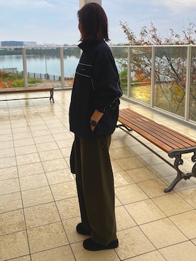 「アイテム（ナイロンジャケット）」を使った、えみ☺︎☆さん（レディース・172cm）の秋コーディネート