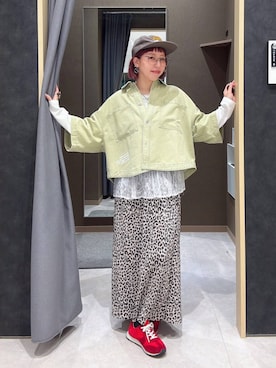 「LEPSIM（レプシィム）の裾アソートレイヤード2　582455（Tシャツ/カットソー、ホワイト系）」を使った、miwataraさん（レディース・157cm）の春コーディネート
