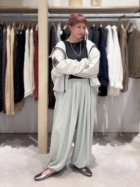 「LEPSIM（レプシィム）のギャザーバルーンパンツ　656633（その他パンツ、グリーン系）」を使った、miwataraさん（レディース・157cm）の春コーディネート