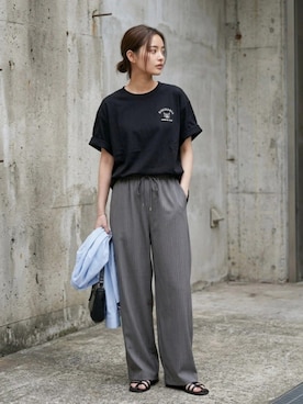 「MRU（エムアールユー）の2026SS MRU/エムアールユー オーバーサイズ ワンポイント刺繍半袖Tシャツ レディース メンズ（Tシャツ/カットソー、ブラック系）」を使った、MARUKAWA【Official】さん（メンズ・180cm）の夏コーディネート