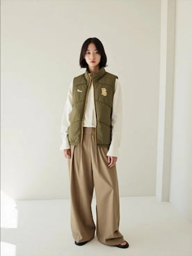 「アイテム（ダウンベスト）」を使った、MARUKAWA【Official】さん（レディース・157cm）の秋コーディネート