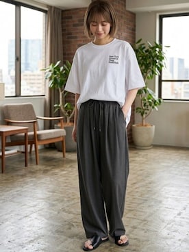 「MRU（エムアールユー）の2026SS MRU/エムアールユー オーバーサイズ ワンポイント刺繍半袖Tシャツ レディース メンズ（Tシャツ/カットソー、ホワイト系）」を使った、MARUKAWA【Official】さん（メンズ・181cm）の春コーディネート