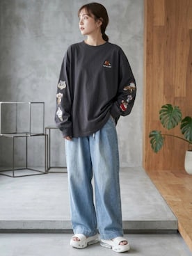 「Tom＆Jerry（トムアンドジェリー）の2026AW Tom and Jerry/トムとジェリー オーバーサイズ ワンポイント刺繍 袖プリント 長袖Tシャツ ロンT レディース メンズ（Tシャツ/カットソー、ブラック系）」を使った、MARUKAWA【Official】さん（メンズ・181cm）の夏コーディネート