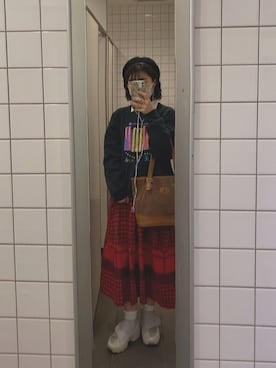 「赤チェック」｜「アイテム（スウェット）」を使った、yさん（レディース・159cm）の秋コーディネート