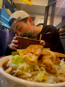 「C.E（シーイー）のアイテム（帽子）」を使った、YAMAYOさん（メンズ・176cm）の秋コーディネート