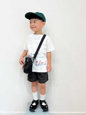 「こども ビームス（コドモビームス）のアイテム（パンツ）」を使った、EIMA.SAEさん（キッズ・100cm）の夏コーディネート