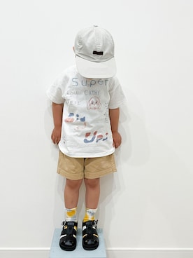 「こども ビームス（コドモビームス）のアイテム（パンツ）」を使った、EIMA.SAEさん（キッズ・90cm）の春コーディネート