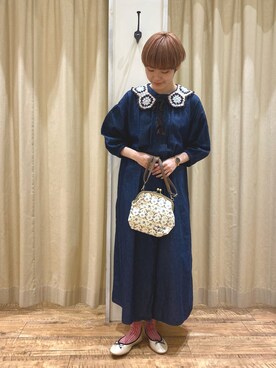 「アイテム（付け襟、ブラウン系）」を使った、Akiさん（レディース・160cm）の春コーディネート