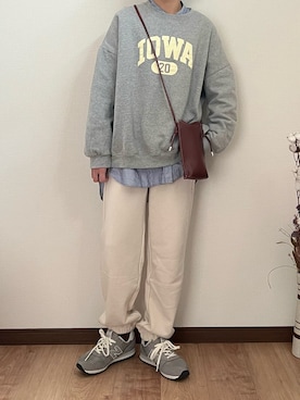 「Auntie Rosa Holiday（アンティローザホリデー）のIOWAカレッジロゴルーズスウェット（スウェット）」を使った、M。さん（レディース・149cm）の冬コーディネート