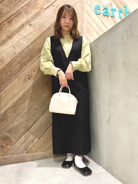 「earth music&ecology（アースミュージックアンドエコロジー）のアイテム（ジャンパースカート）」を使った、Ruiさん（レディース・153cm）の冬コーディネート