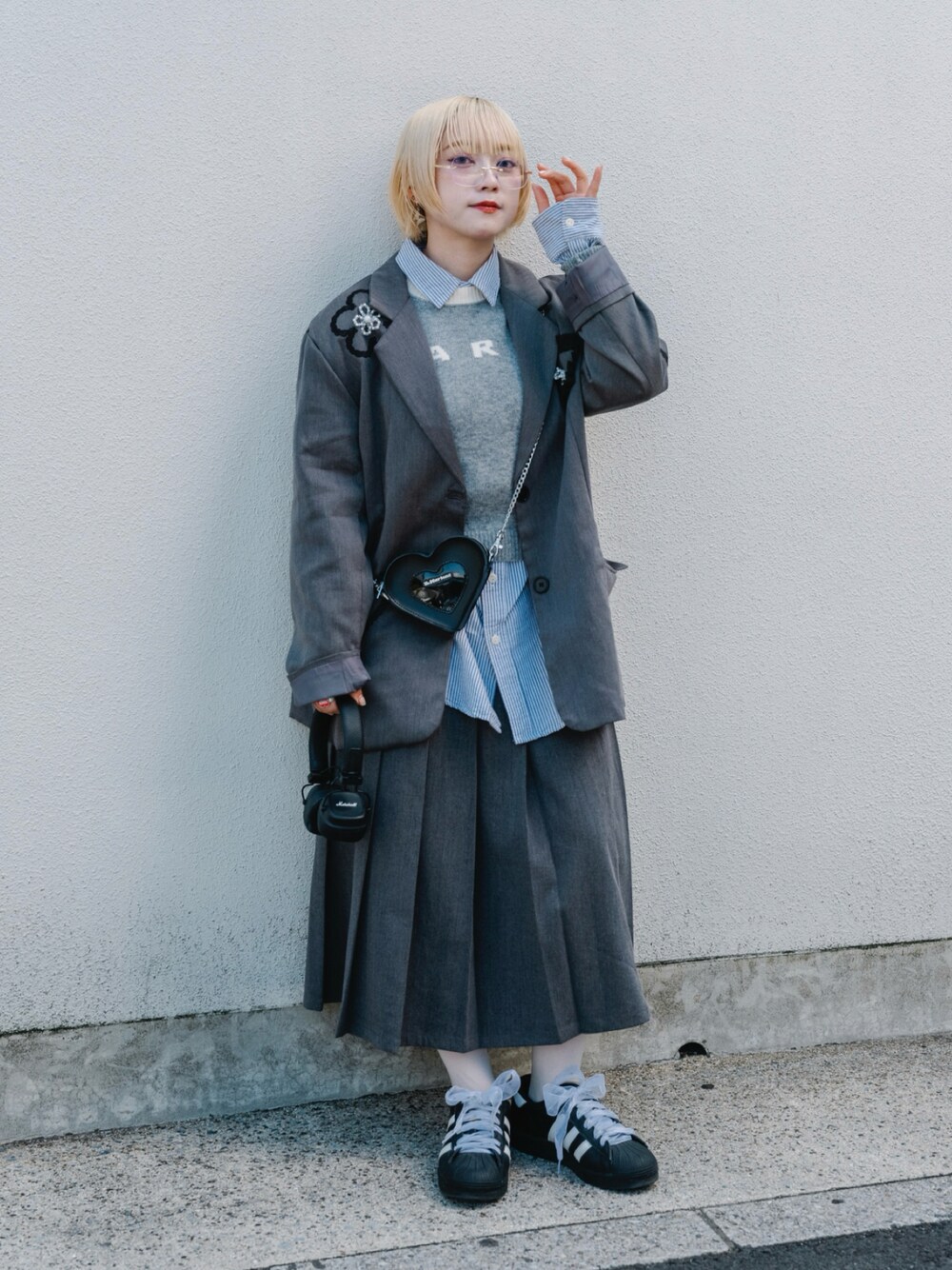 LA POMME petit ラポミ プチ レースフラワーアップリケジャケット LA POMME petit（ラポミ・プチ）の「Lace Flower Gray Jacket レース