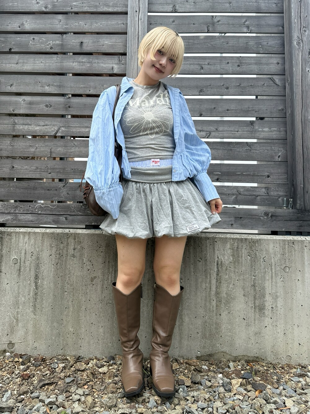 monepine（モネピネ）の「peplum balloon shirt/ペプラム