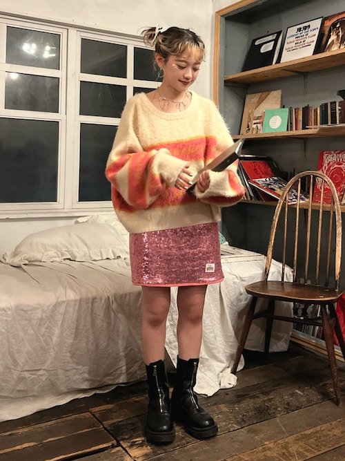【貴重フランコ・フェラーロ美品】 ピンク半袖ニットゴージャスリボン刺繍+パール 貴重フランコ・フェラーロ美品】 ピンク半袖ニットゴージャスリボン