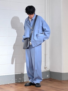 「サコッシュ」｜「アイテム（ブルゾン）」を使った、クリワキタカヒロさん（メンズ・172cm）の秋コーディネート