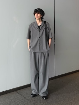 「Lui's（ルイス）のアイテム（スラックス）」を使った、クリワキタカヒロさん（メンズ・172cm）の春コーディネート