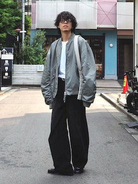 「アイテム（MA-1）」を使った、クリワキタカヒロさん（メンズ・172cm）の秋コーディネート