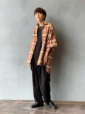 「Lui's（ルイス）のアイテム（ローファー）」を使った、クリワキタカヒロさん（メンズ・172cm）の夏コーディネート