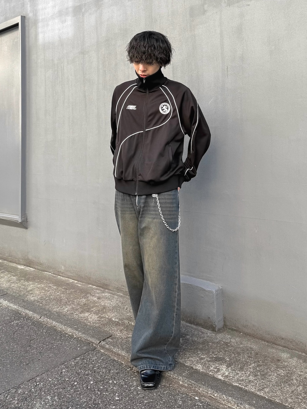 UMBRO×Lui's】パイピングトラックジャケットを使った人気ファッション